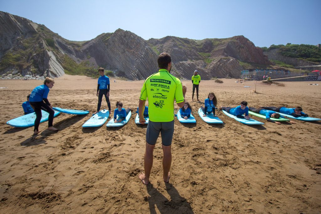 Surf eskola sopelana
